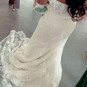 Size 18 Wedding dress color Ivory .